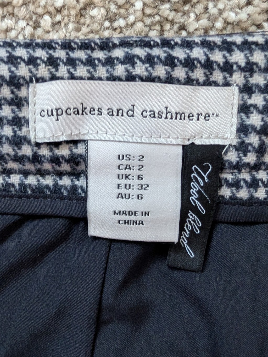Nwt Cupcakes Cashmere Houndstooth Wool Blend Mini Skirt Navy White 2 — image 4 of 8